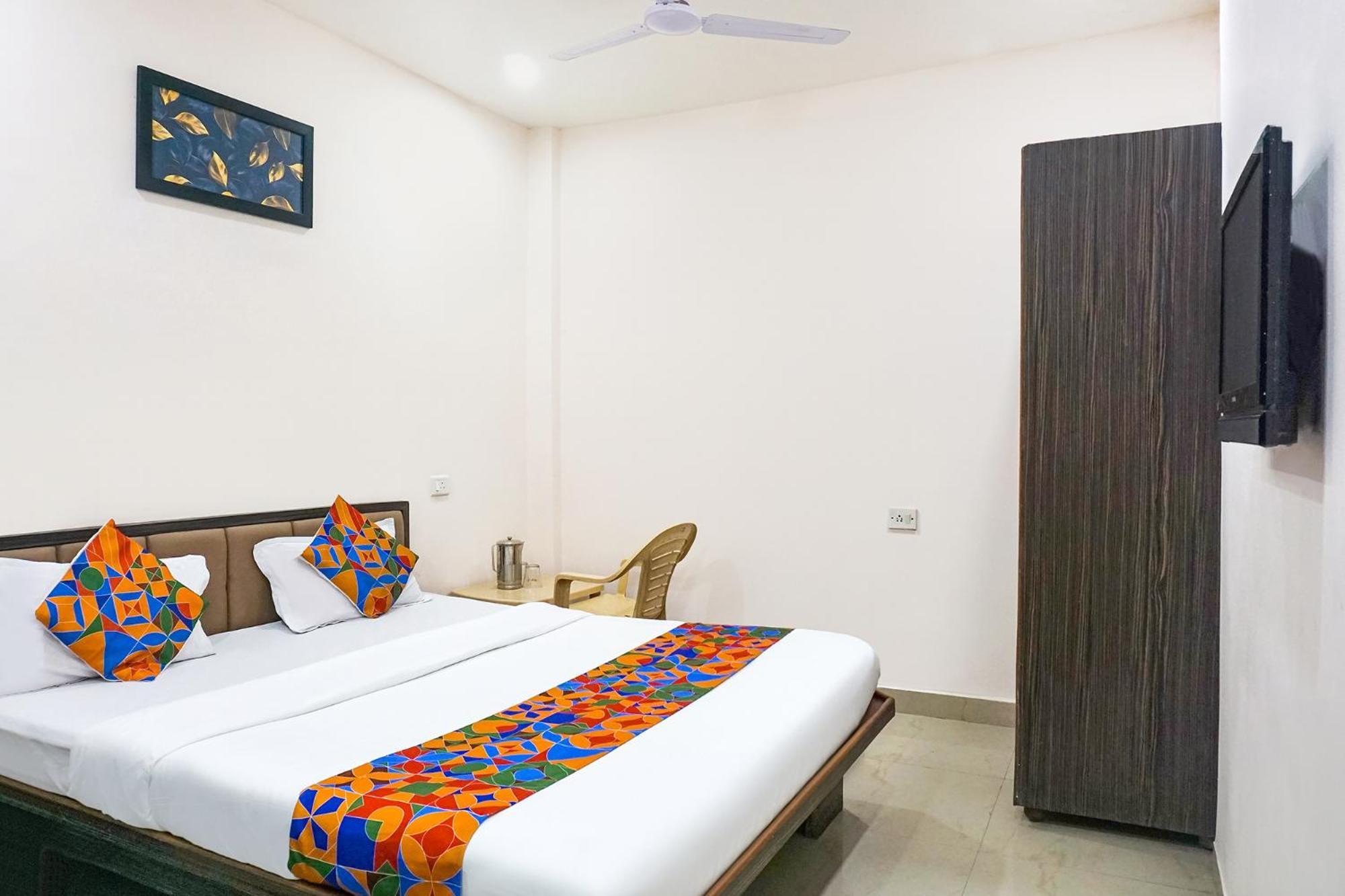 Fabhotel Rachana Residency - Nr Shivaji Nagar Metro Station Пуне Екстер'єр фото